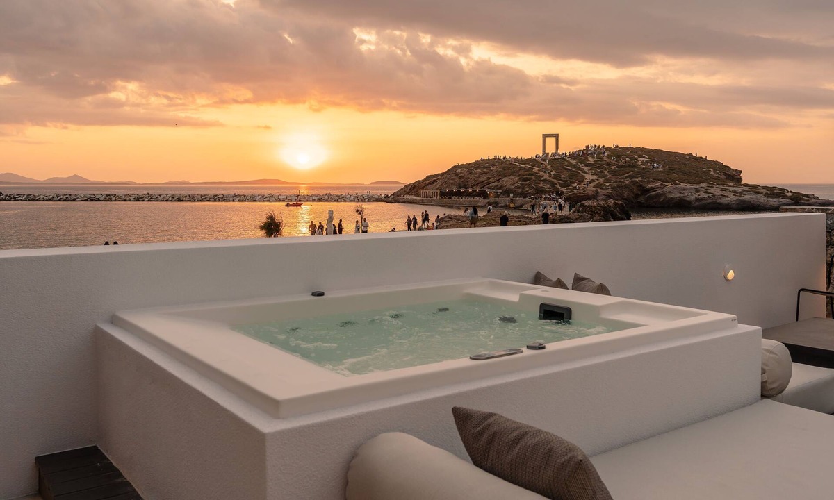 Old Town Naxos House | Adjoining 2 Bedroom Sea View Suite With 2 Outdoor Jacuzzis