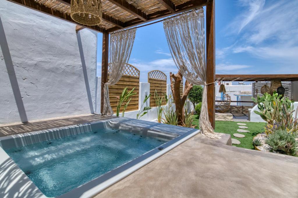 Naousa Apartment | Aegis Royale Villa