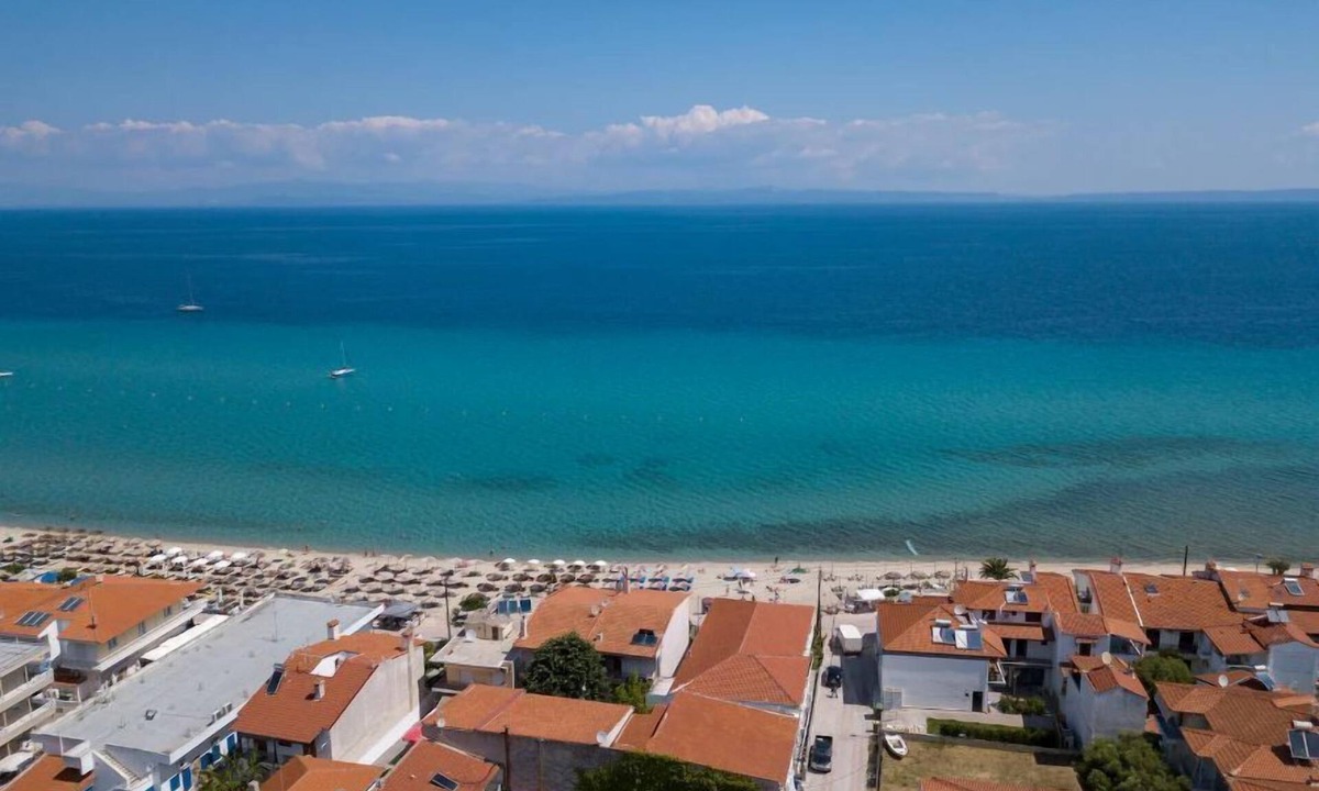 Polichrono House | Aelia Loft Apartment 1, 100m from the beach