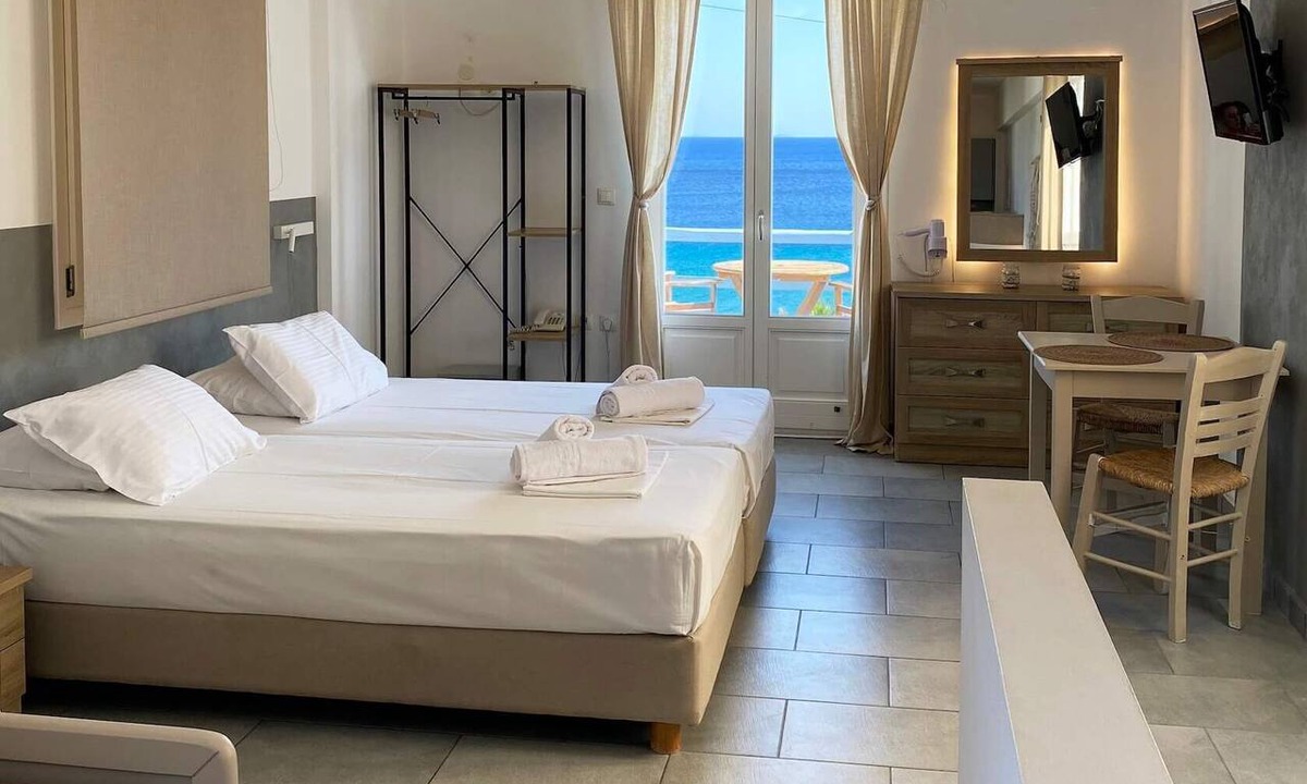 Megas Gialos House | Agnadi Syros Beachfront Studios & Rooms