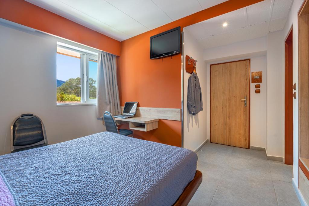 Skaramangas Hotel | ALFA HOTEL