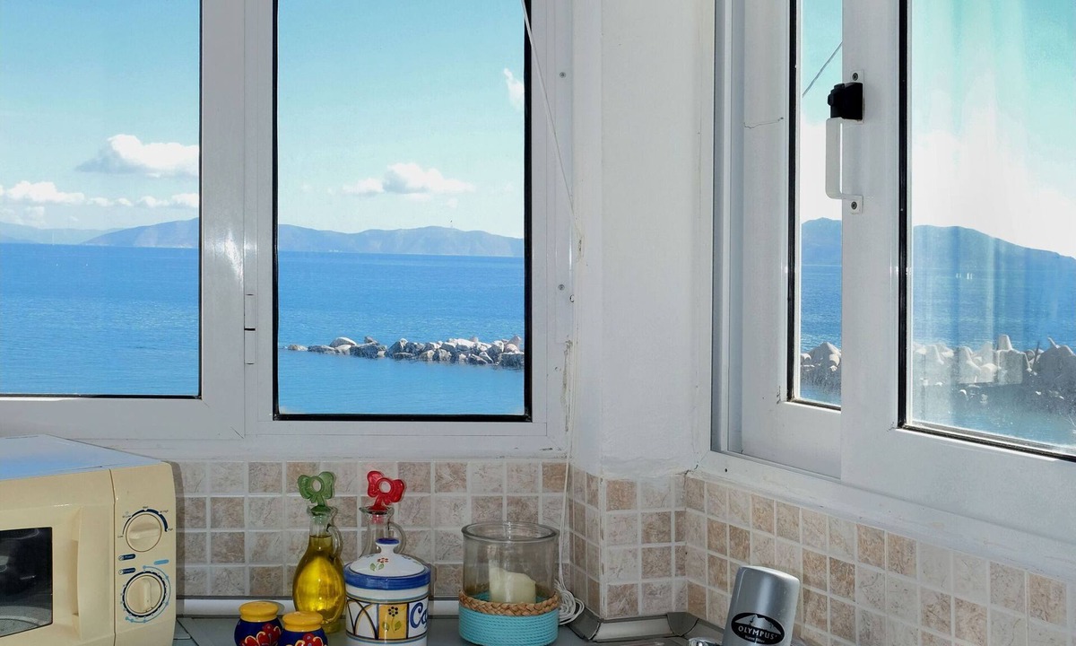 Ikaria Apartment | Alkistis Cozy by The Beach Apartment in Ikaria Island Intherma Bay - 2nd Floor