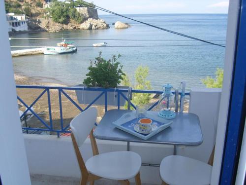 Therma Apartment | Alkistis Cozy By The Beach Apt In Ikaria Island, Therma 1st Floor