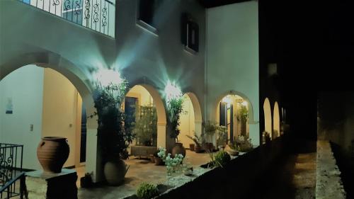 Friligkianika Apartment | Aloi Studios