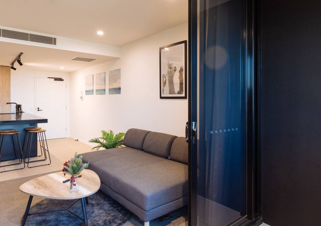 Woolloongabba Apartment | Amazing 2 Bed 2 Bathroom Apartment in Gabba.