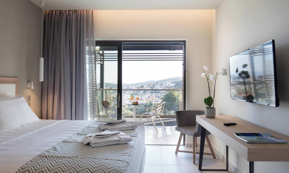 Skiathos Town Hotel | Amira