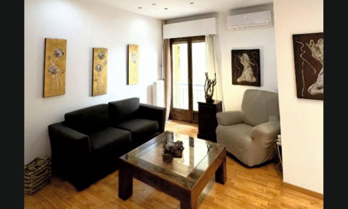 Kinosargous Apartment | An Athenian gem by the Acropolis!