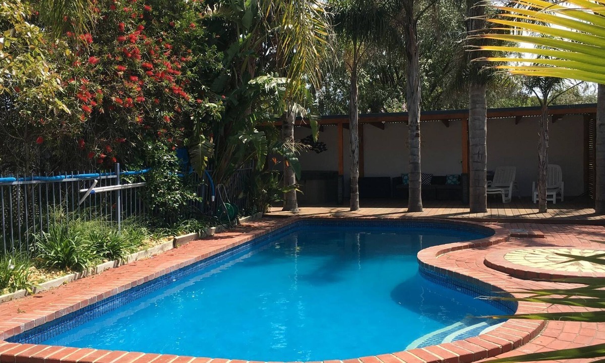 Rosebud House | *An Oasis in Rosebud*