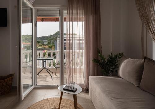 Pefkochori Apartment | Anastasia Mare Studios