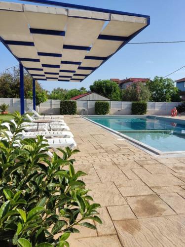 Kariotai Apartment | Anesis Village Studios and Apartments