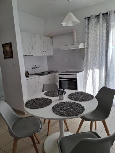 Steni Dirfyos Apartment | Angel's apartments