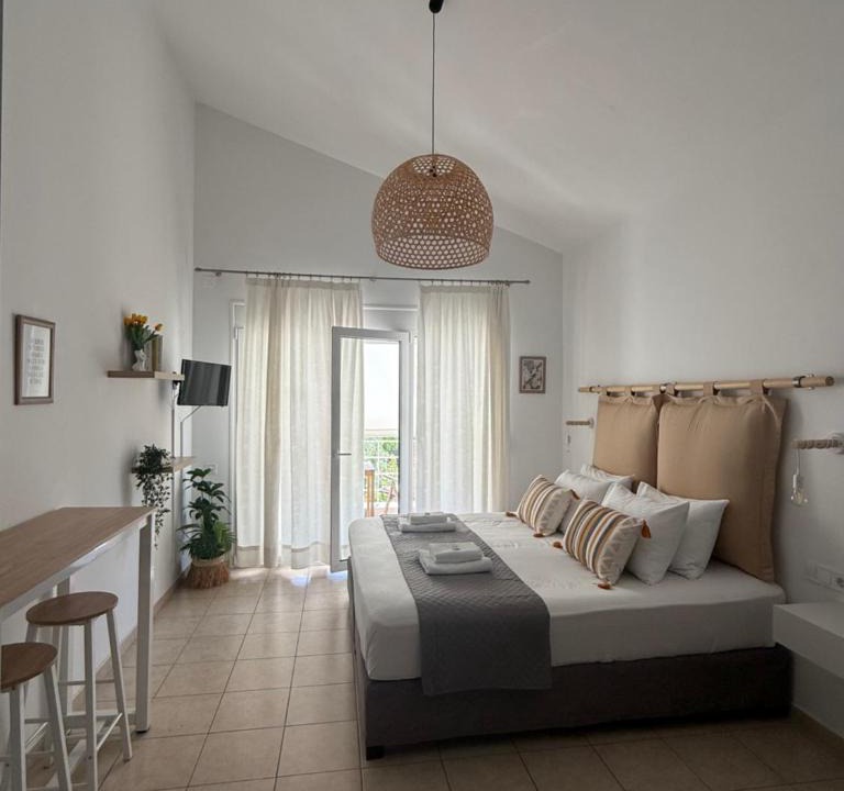 Ilia Apartment | Angelos Studios