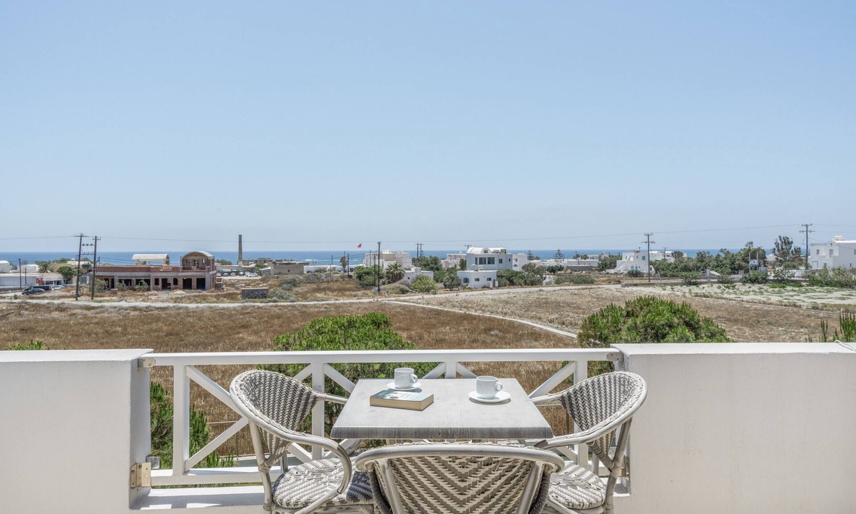 Agios Georgios Apartment | Apartment in A Hotel 'Junior Suite Sea View B&B For 3 Guests'