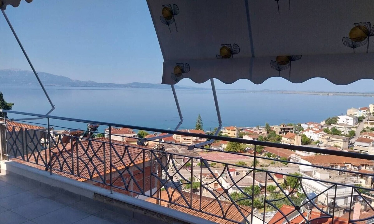 Menidion Apartment | Apartment 'Menidi Sea View' with Sea View, Wi-Fi and Air Conditioning