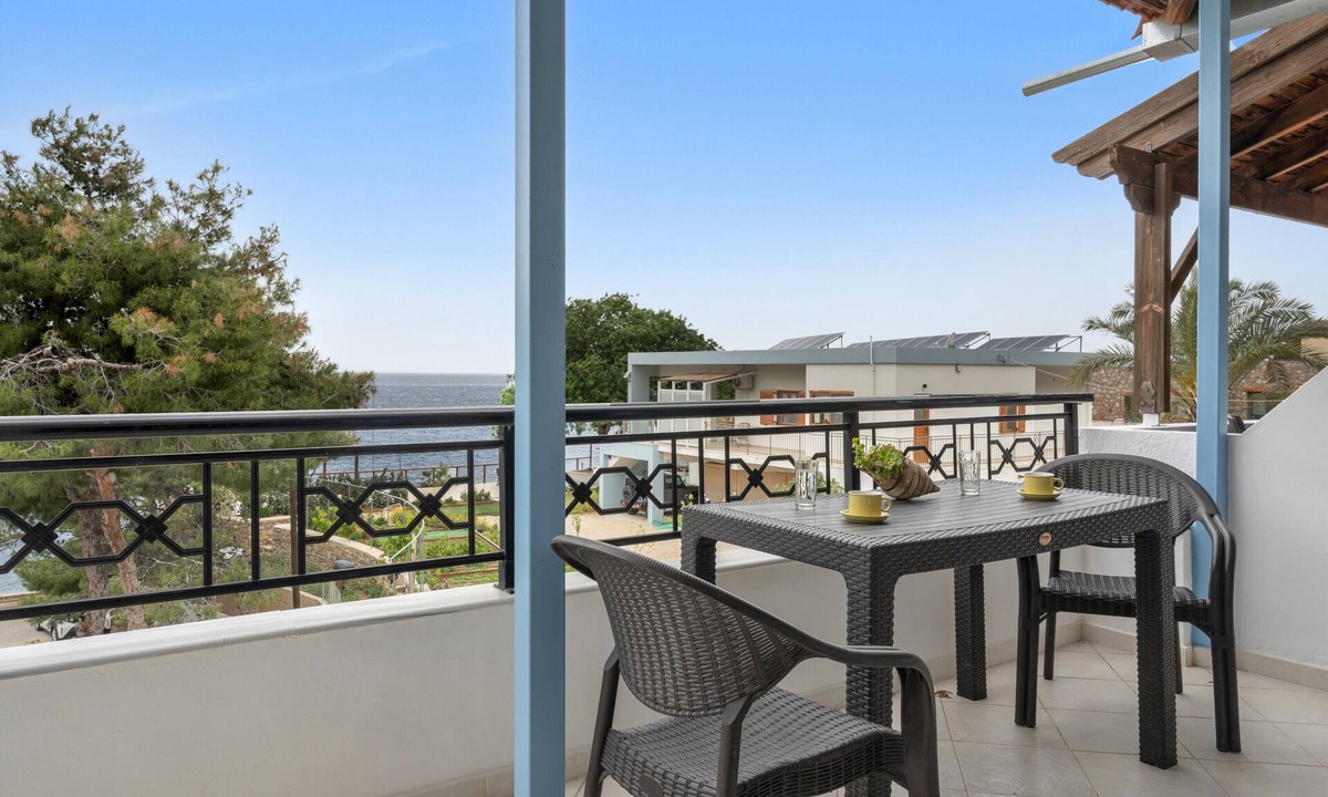 Panormos Apartment | Apartment 'No 5' with sea view, Wi-Fi and air conditioning