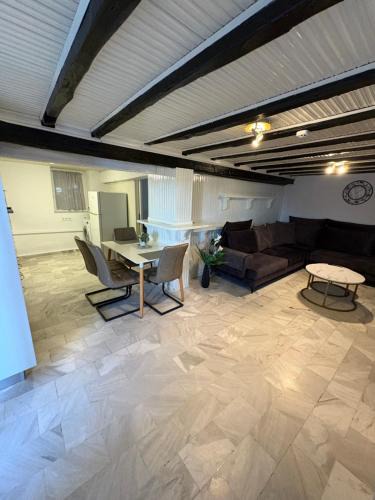 Nea Rodha Apartment | Appartment by Eftymia