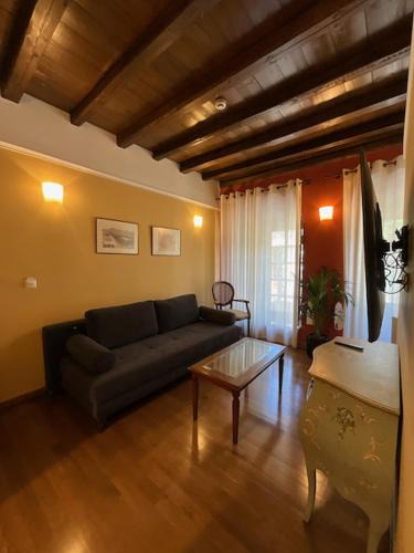 Leondari Hotel | Archontiko Leontari