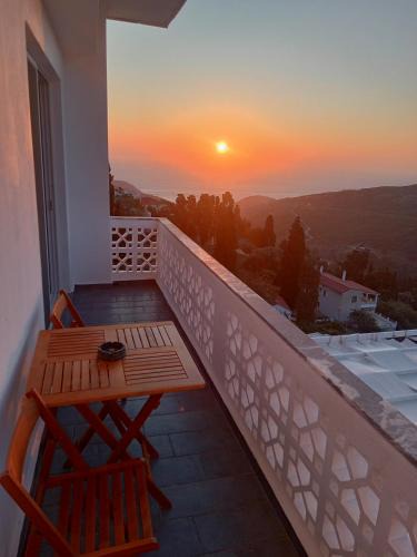 Apikia Apartment | Art & Motion Union - Sunrise Room