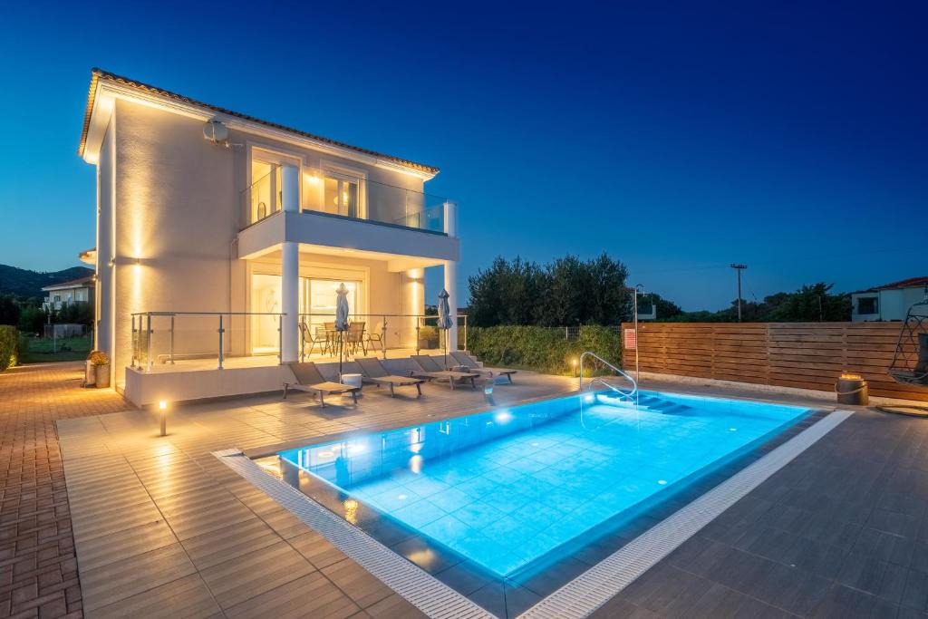 Skala Villa | Artemon New Luxury Villa