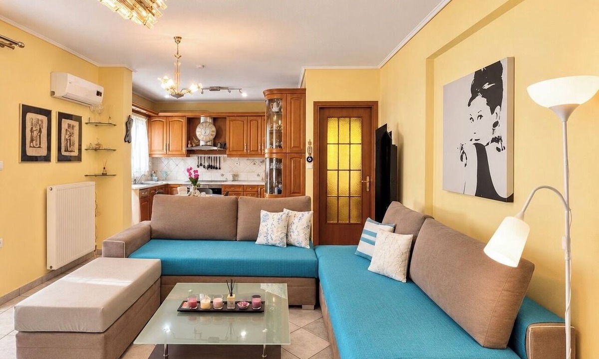 Kaisariani Apartment | Athens Skyline - Spacious 3BR for 5 by ΜΡS