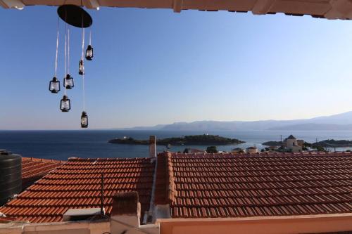 Oinousses Apartment | Aura of the Aegean Sea View House in Oinousses