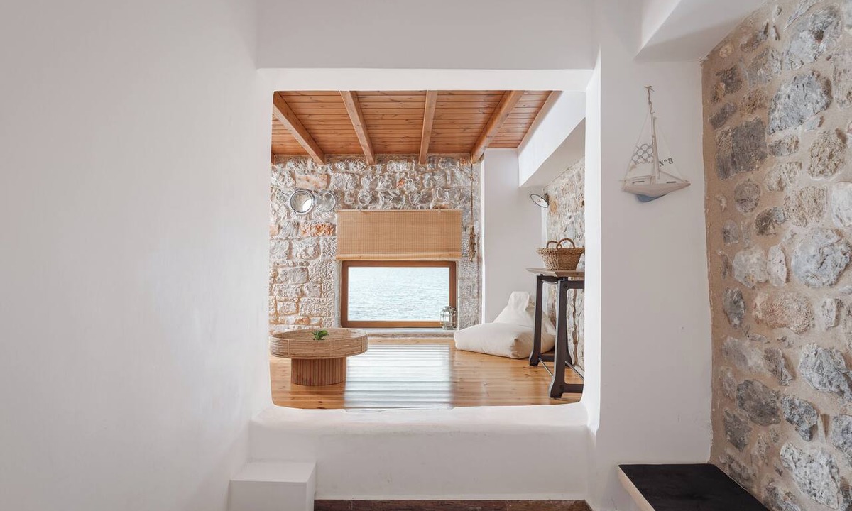 Neo Itilo Villa | Aura Seafront Villa