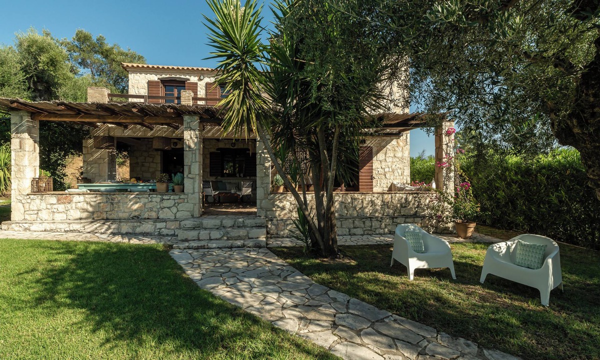 Lithakia House | Authentic 5-Bedroom Stone Villa with Private Pool in marvelous Zakynthos.