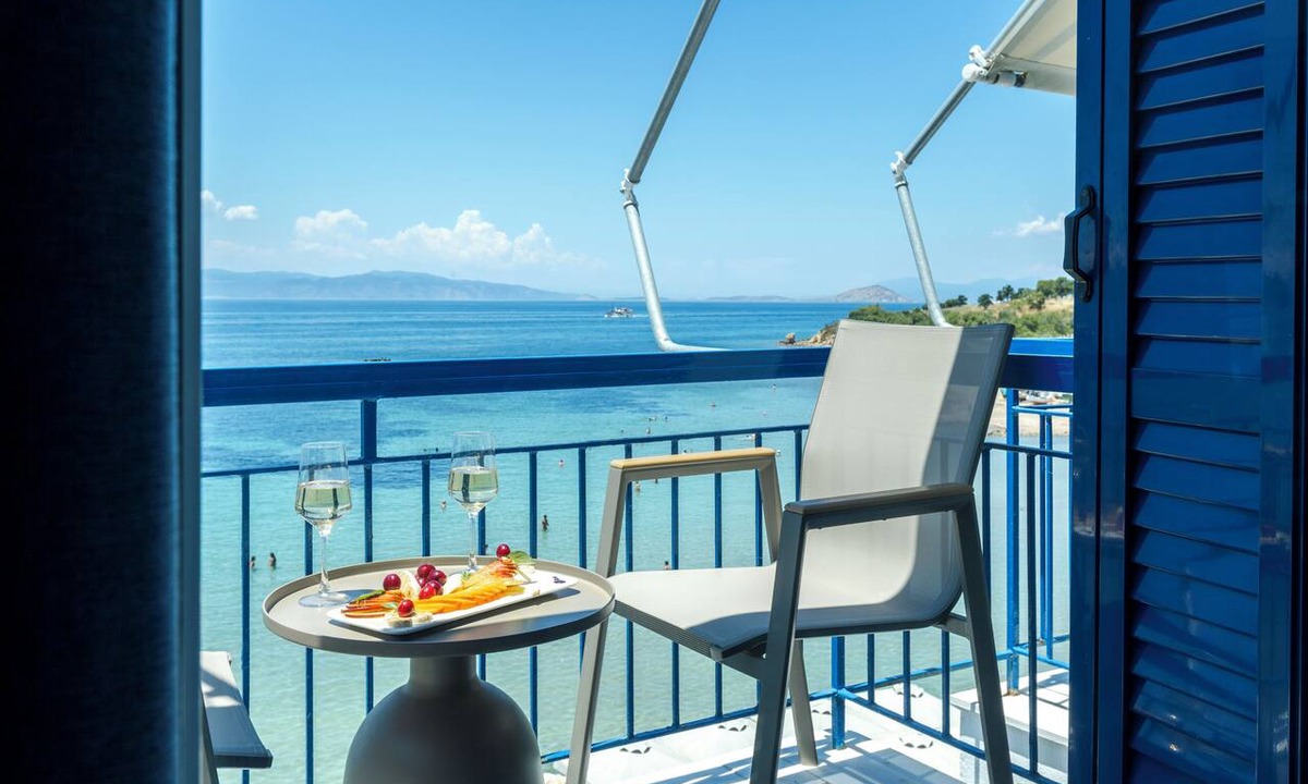 Aegina Town Hotel | Avra Hotel