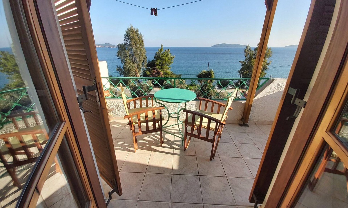 Skiathos Town House | Azalea Studios