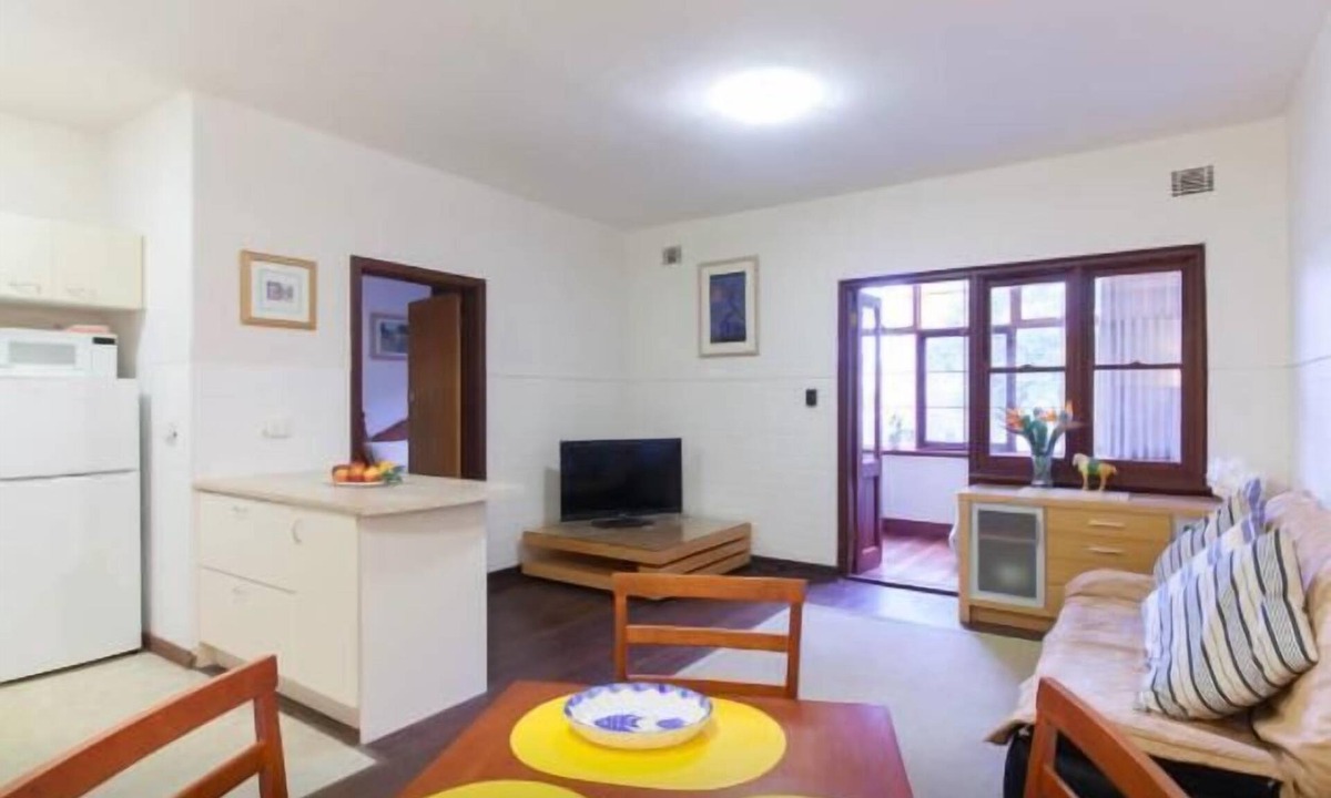 Broadway Crawley | Crawley