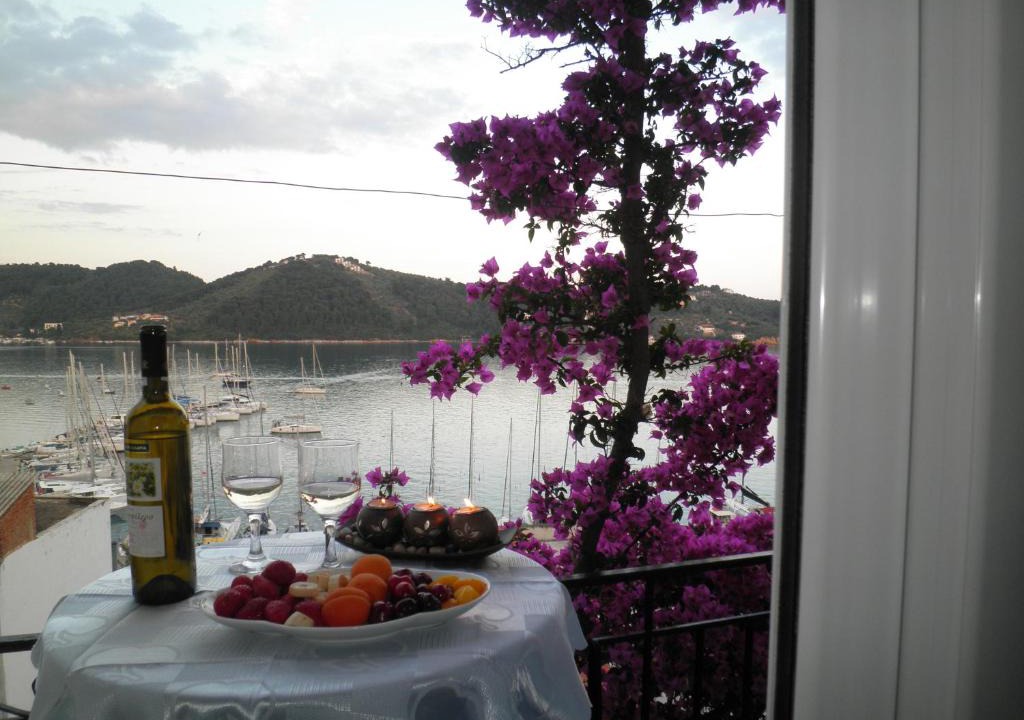 Skiathos Town Hotel | Babis