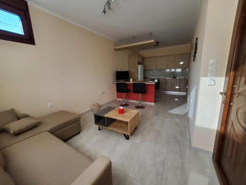 Kalligoni House | Backyard Apartment