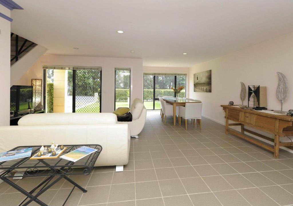Corlette House | Bagnall Views Stylish and modern duplex across the road to the waters edge