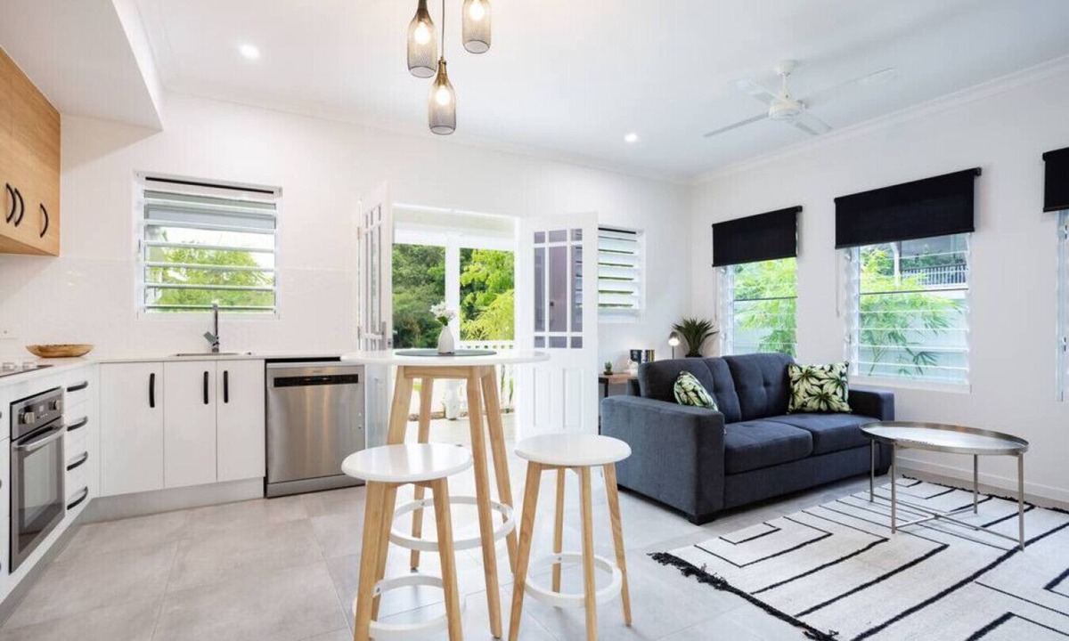 Edge Hill House | Bamboo Villa your own private luxury 1 bedroom haven