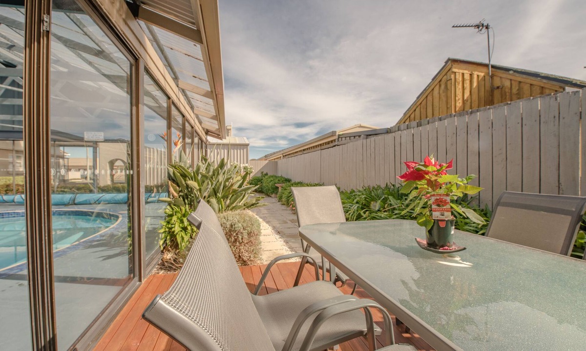 Devonport Hotel | Barclay Motor Inn