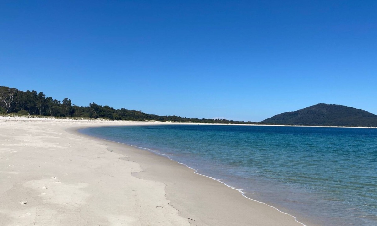 Hawks Nest House | Barralong Beach House