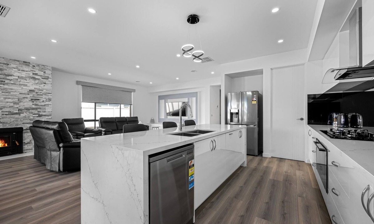 Tootgarook House | Bayside Delight, Tootgarook - 1 NIGHT FREE - Brand new, spacious home, sleeps 16