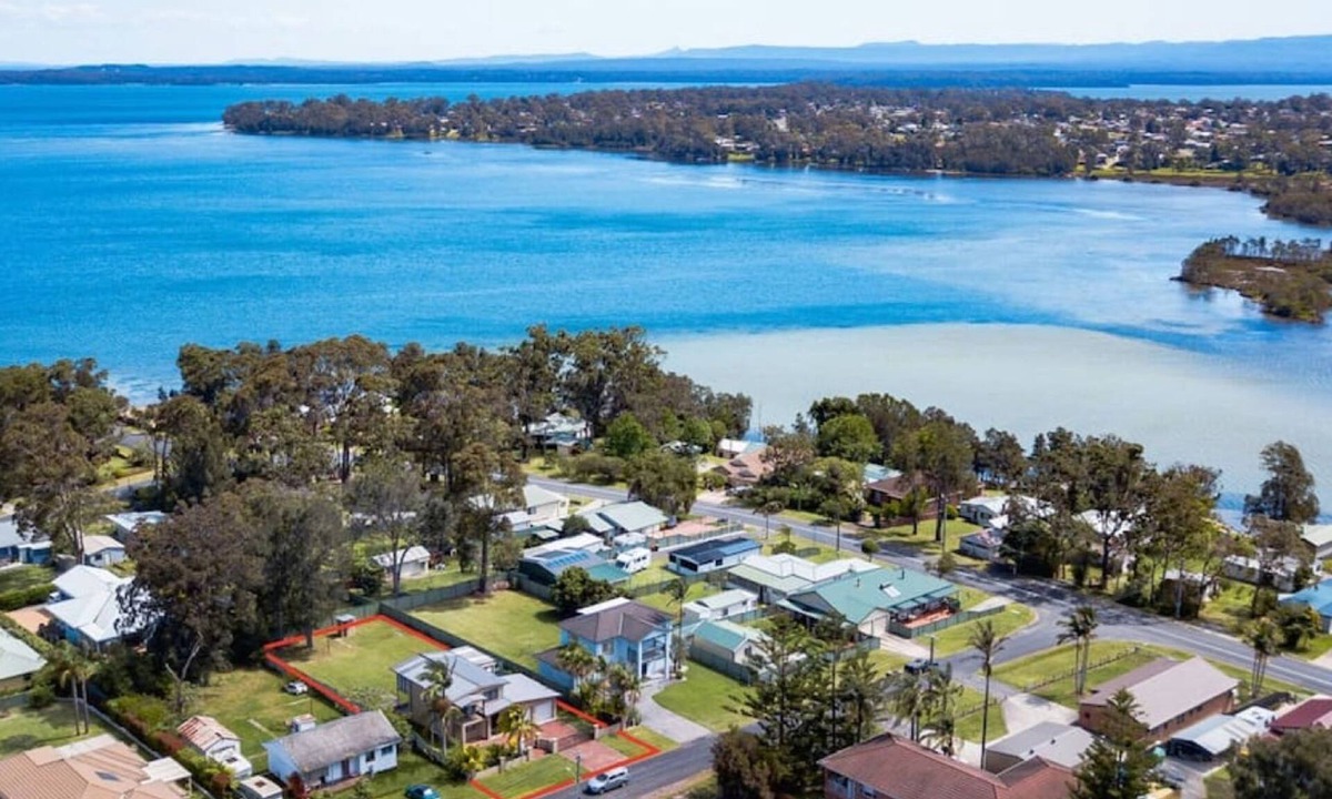 Erowal Bay House | Bayside Escape - Amazing family holiday house only 250m from the water