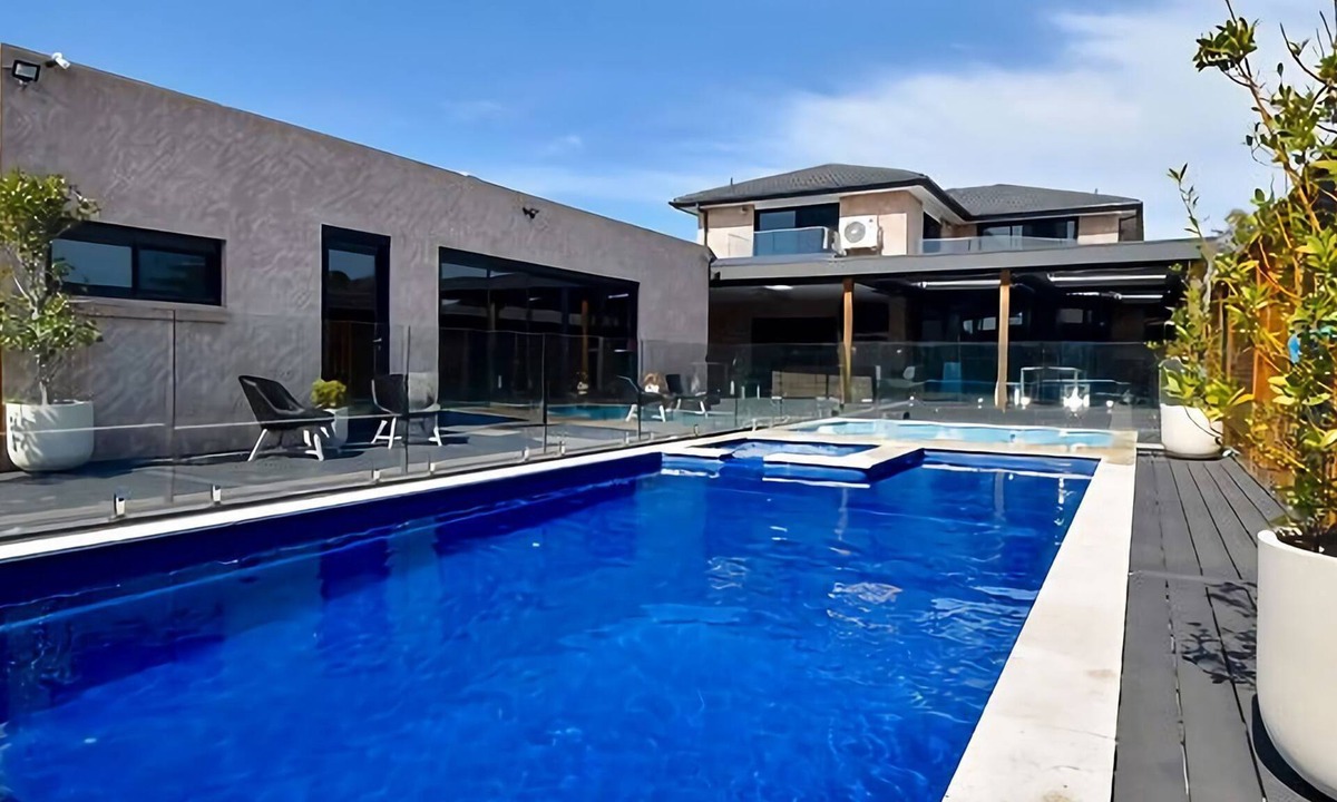 Capel Sound House | Bayside Mansion w Pool Spa and Ultimate Alfresco