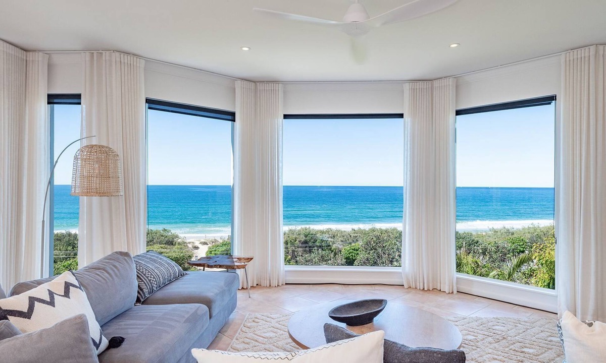 Castaways Beach House | Beach Cabana At Crusoe