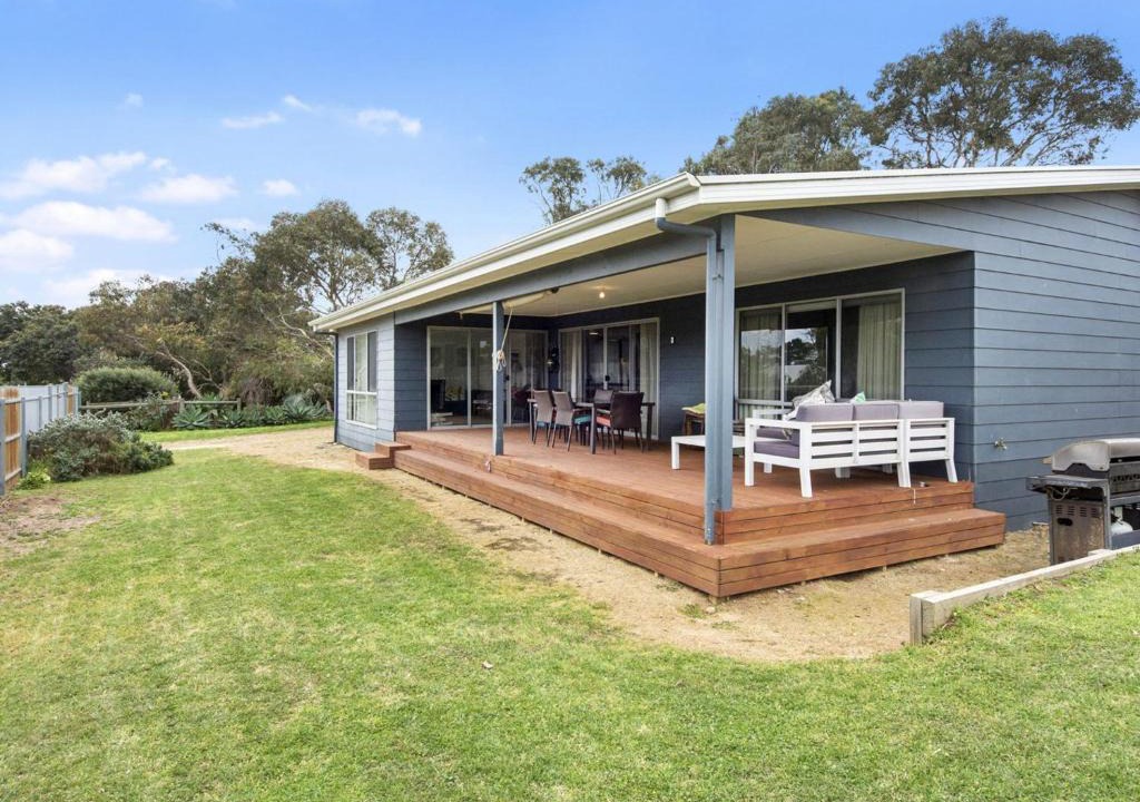 Carrickalinga House | Beach Fun 11 Broadbeach Drive
