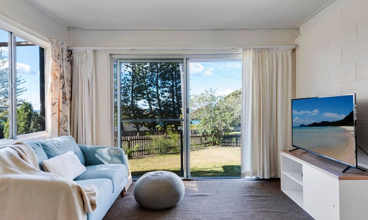 Narrawallee House | Beach House on Booth