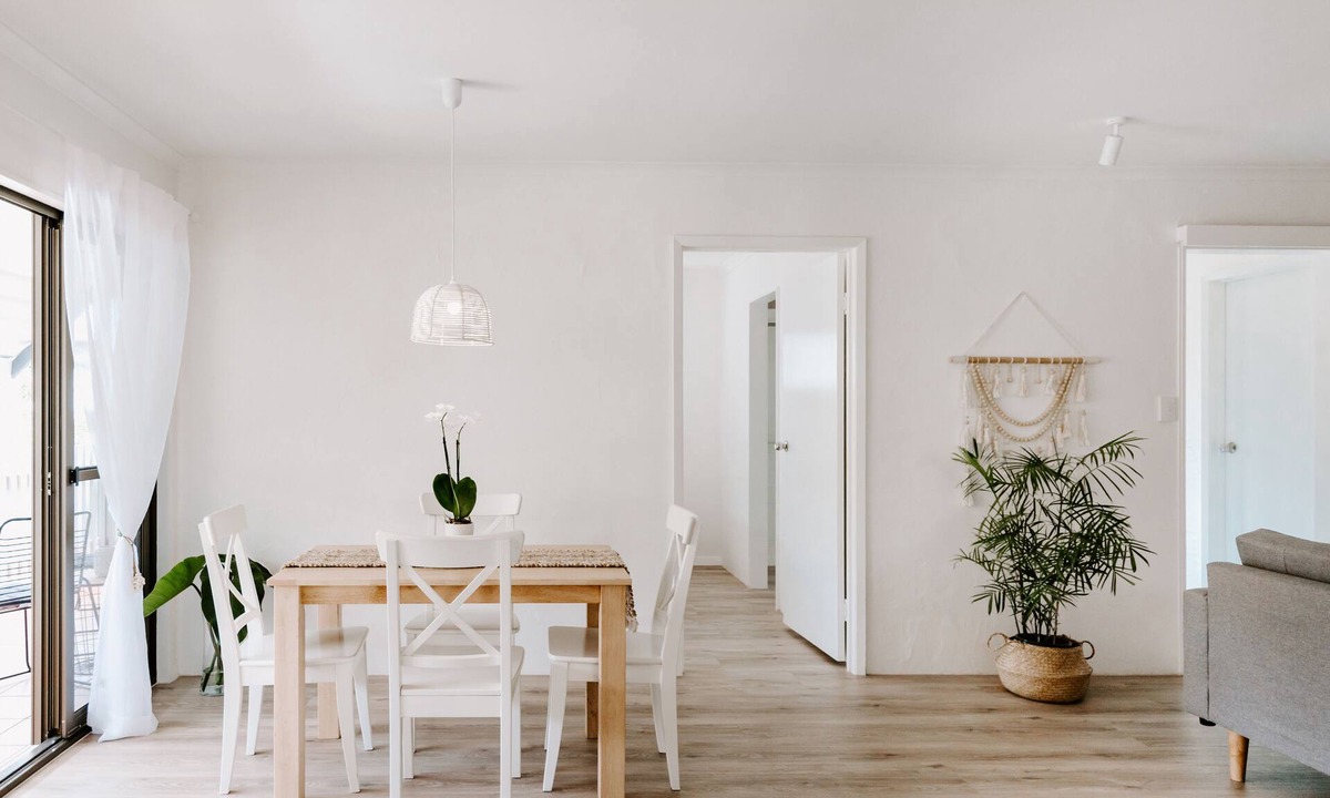 Mooloolaba Apartment | Beach Vibes - "Bisbee at Alex"
