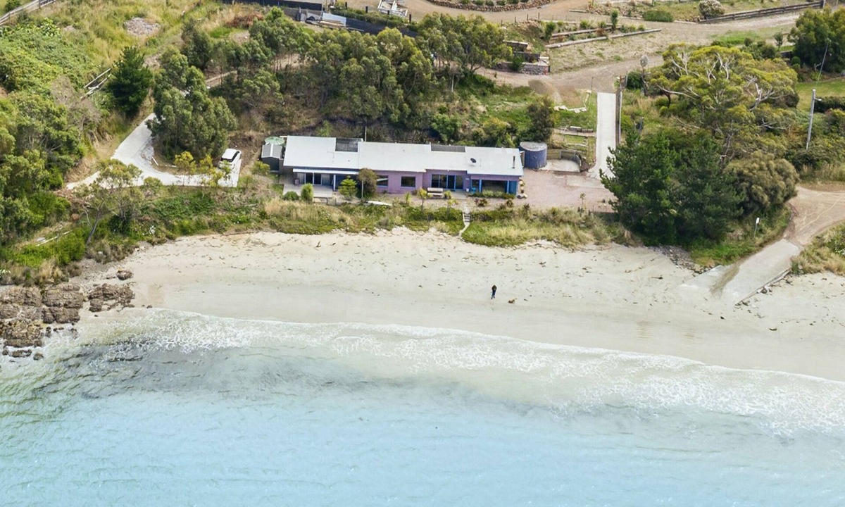 Primrose Sands House | Beachfront Life - Experience living on the beach - The only house on the beach