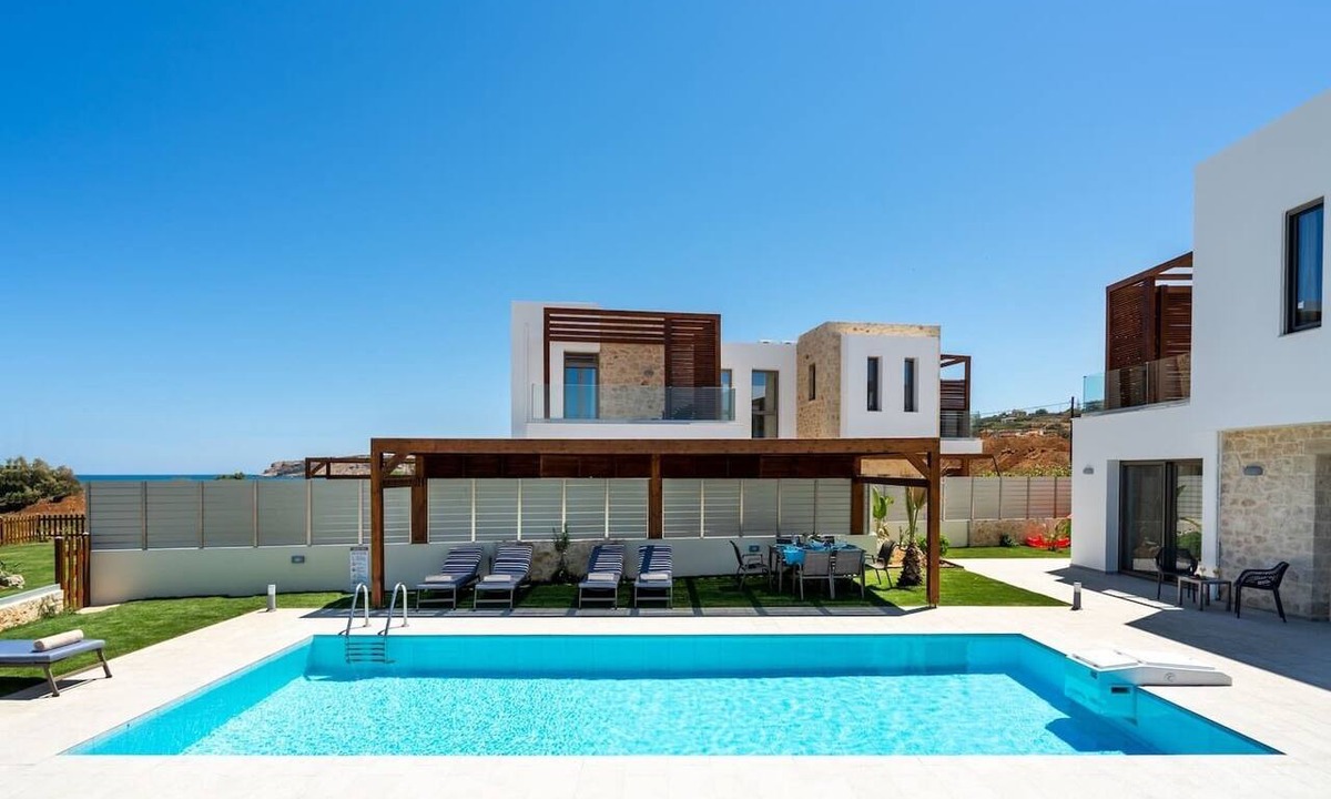 Rethymno Villa | Beachfront Villa w/Private Pool, BBQ and Ping Pong
