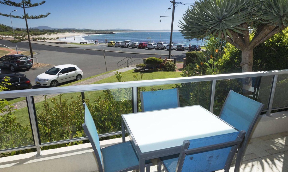 Forster Apartment | Beachpoint G2 - Location, Location, Location!
