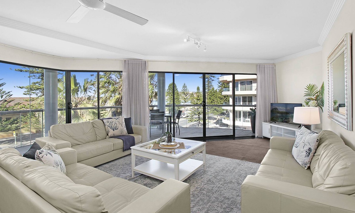 Manly Apartment | BEACHSIDE BEAUTY IN MANLY- APT 13