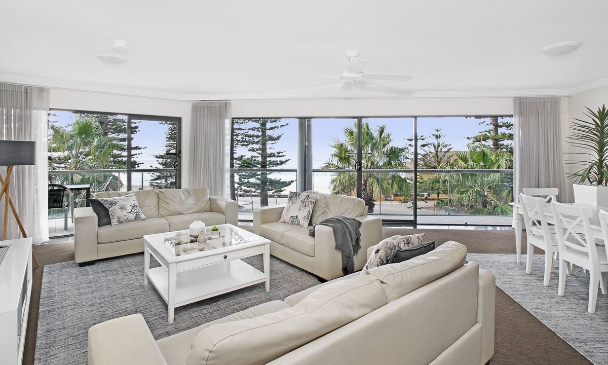 Manly Apartment | BEACHSIDE BEAUTY IN MANLY - APT 12