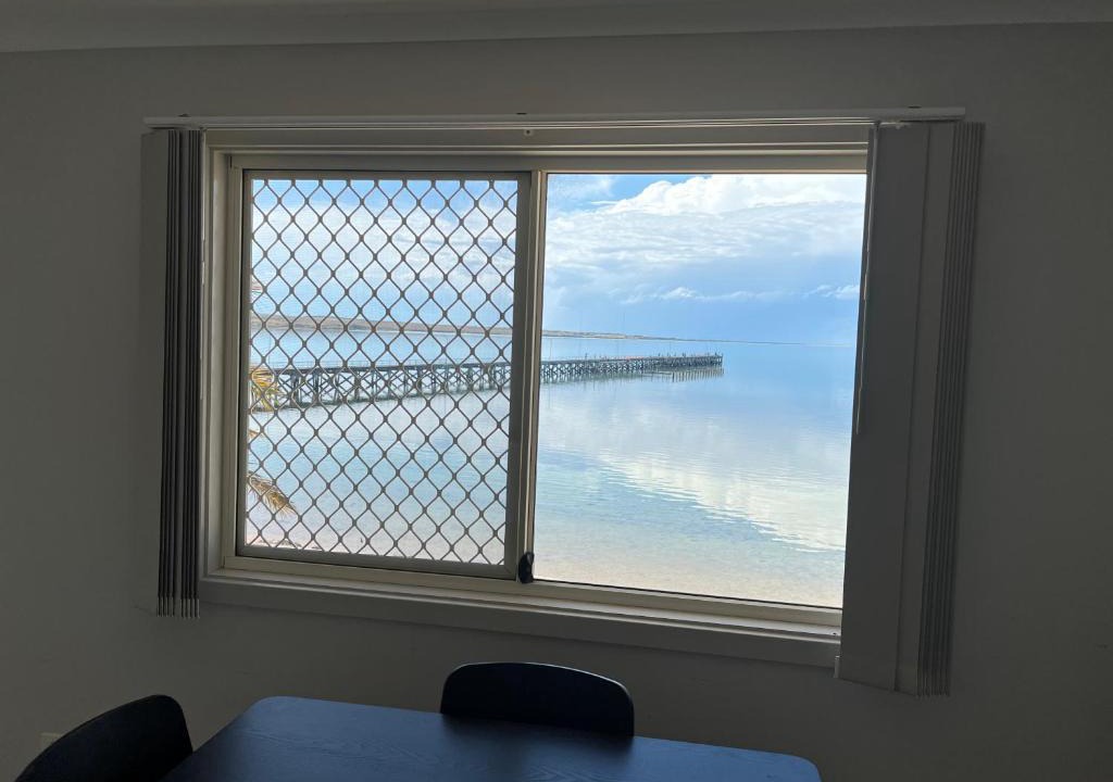 Ripon Apartment | Beachside & Jetty View Apartment 7 - Sea Eagle Nest Apartment