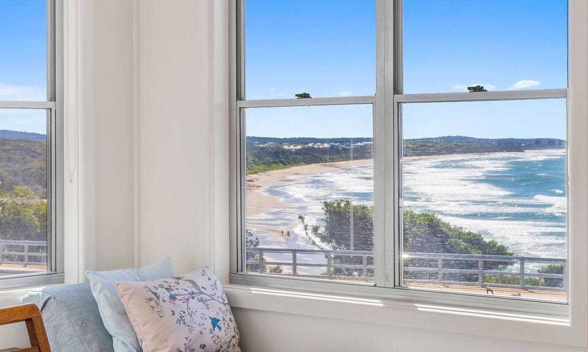 Bonny Hills House | Beachview - Iconic Bonny Hills Retreat with Breathtaking Ocean Views